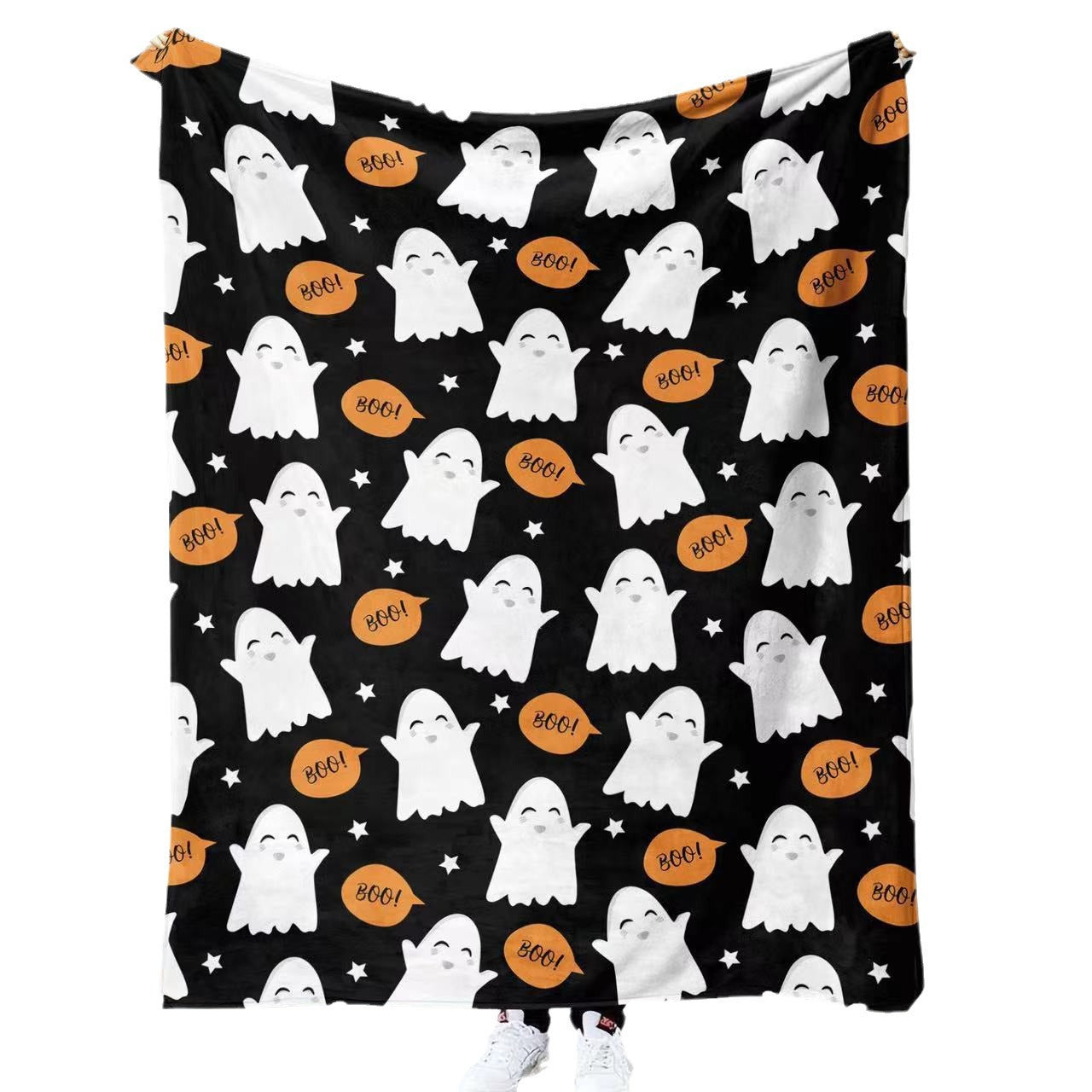 🎃🕸️ Halloween Flannel Blanket – Cozy & Spooky Vibes 🧙♀️🧺 - The Ginger Toy Shop