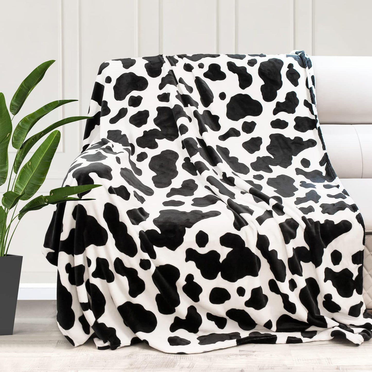 Cow Print Flannel Blanket – Soft Nordic-Style Throw for All Seasons - The Ginger Toy Shop